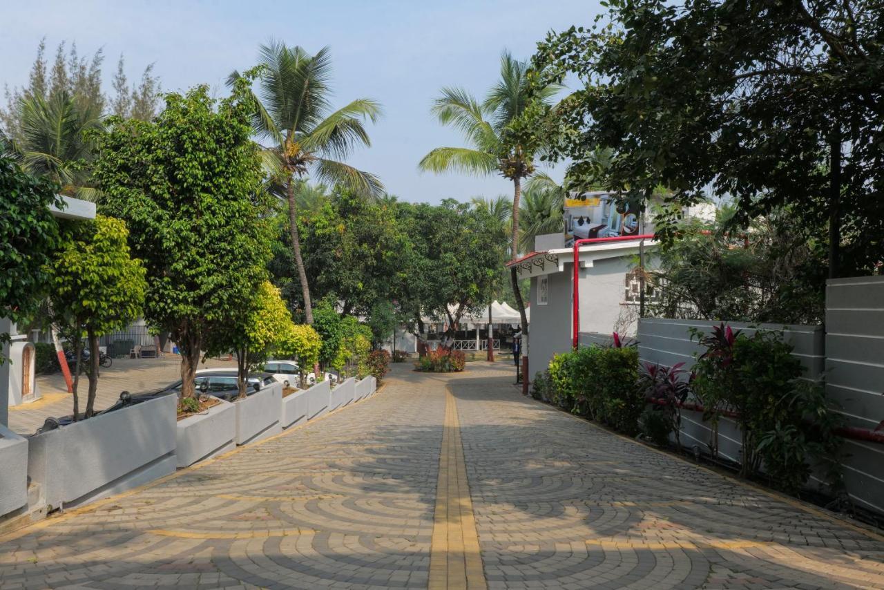 Gold Beach Villa Daman Exterior foto